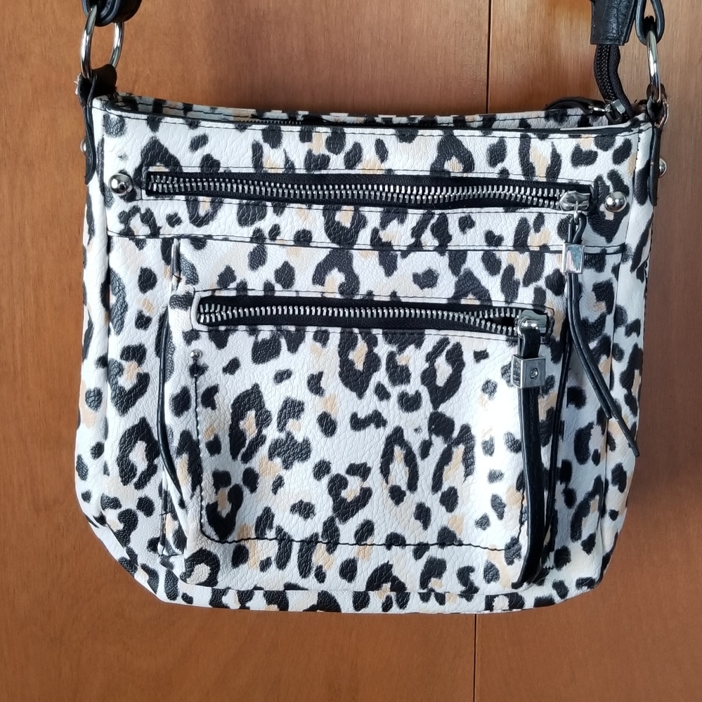 Jessica Simpson crossbody bag